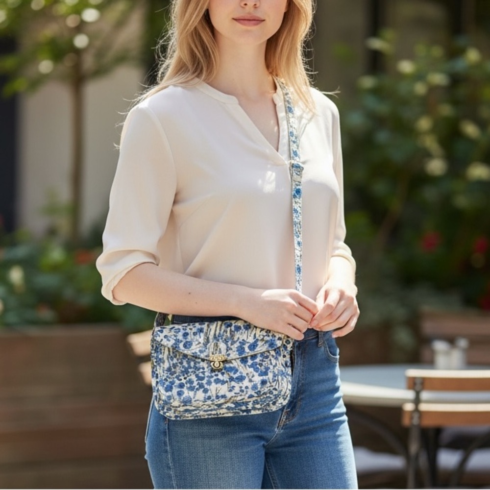 Nica‎ Alicia Small Floral Crossbody Bag White Colorful Purse Garden Girl Boho